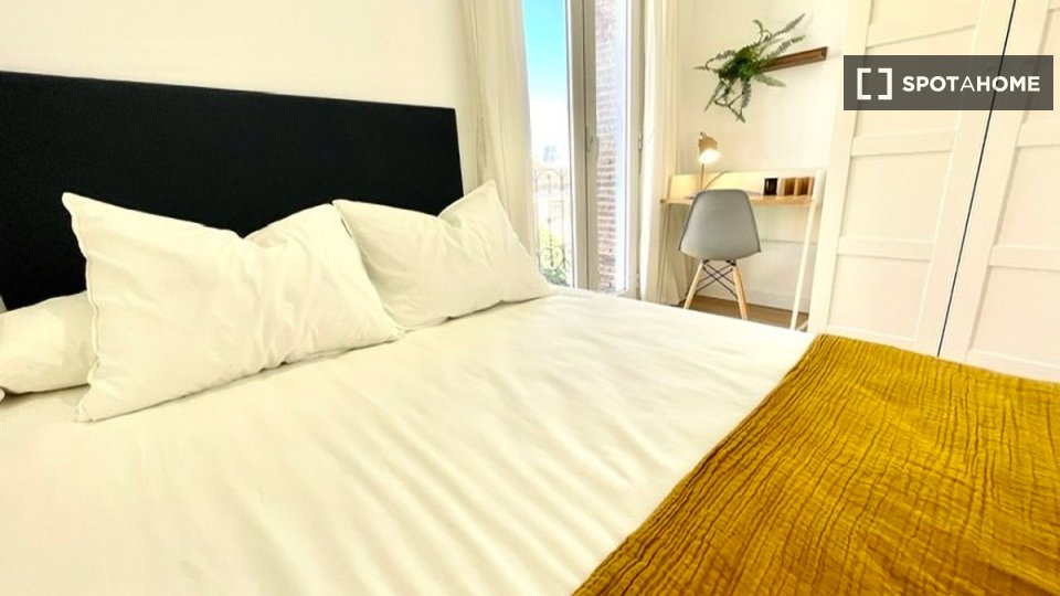Double room Madrid, 18 beds — photo 25