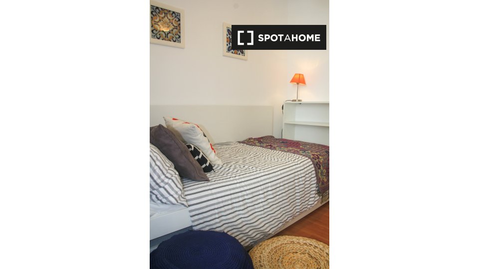 Double room Lisbon, 7 beds, 200m² — photo 2