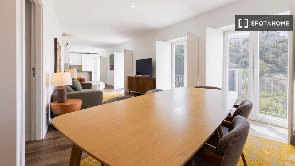 Apartment Lisbon, 3 beds — photo 15