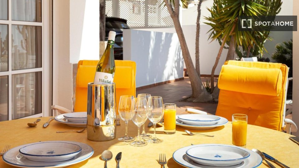 Apartment Santa_Cruz_De_Tenerife, 3 beds, 590m² — photo 2