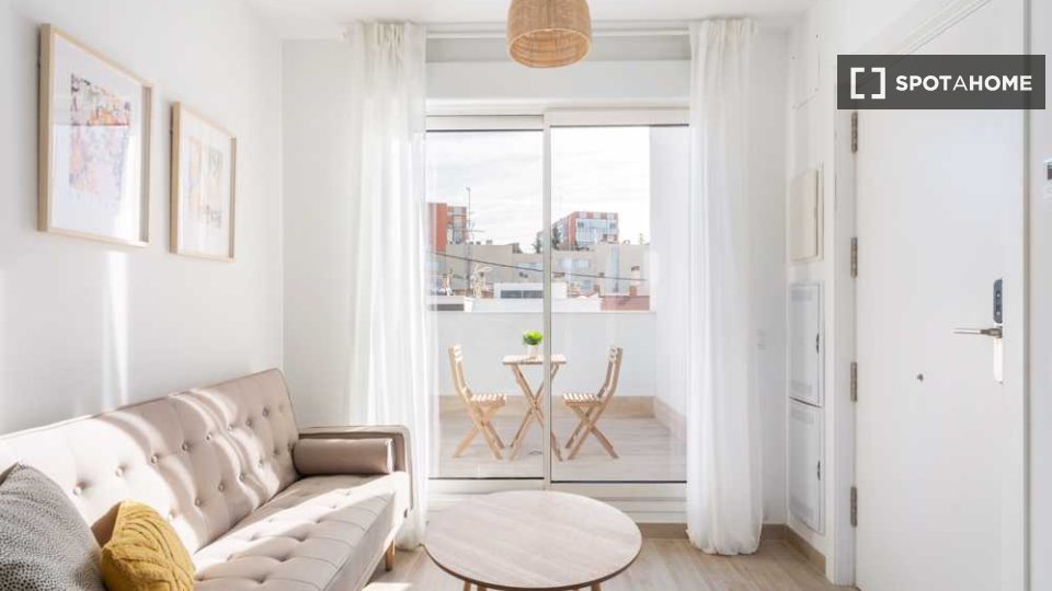 Double room Madrid, 12 beds — photo 13