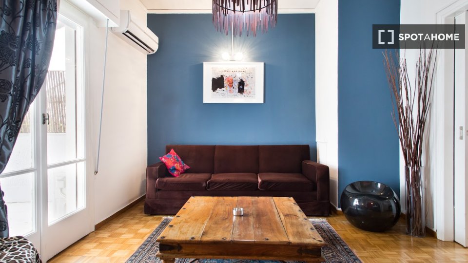 Double room Athens, 4 beds, 85m² — photo 15