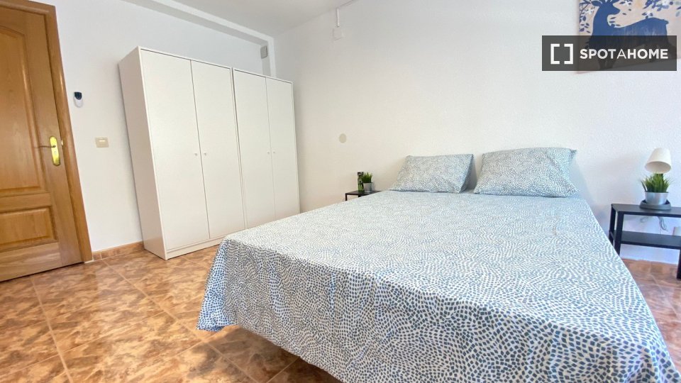 Double room Madrid, 7 beds — photo 17