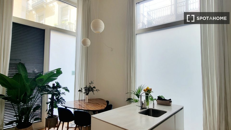 Double room Barcelona, 2 beds, 96m² — photo 6