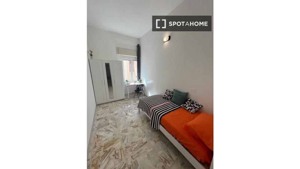 Double room Cagliari, 14 beds — photo 10