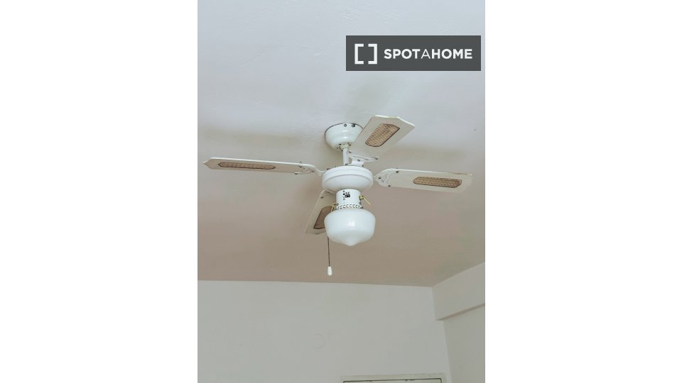 Double room Madrid, 3 beds, 120m² — photo 3