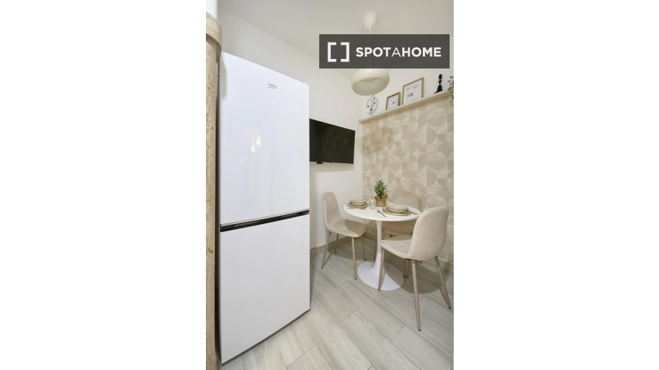 Double room Lisbon, 4 beds — photo 18