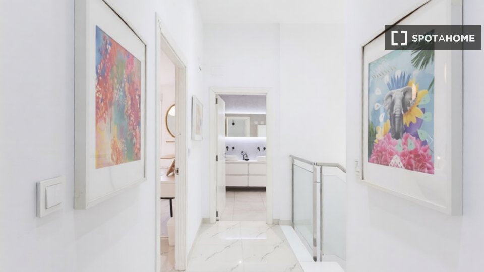 Apartment Valencia, 3 beds, 250m² — photo 18