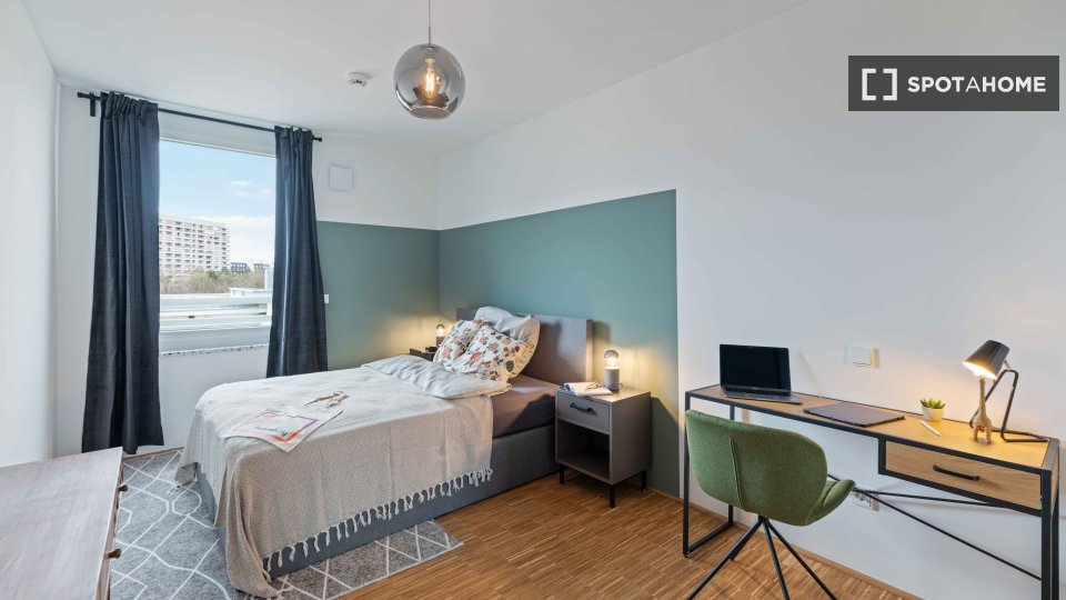 Double room Munich, 4 beds, 97m² — photo 19