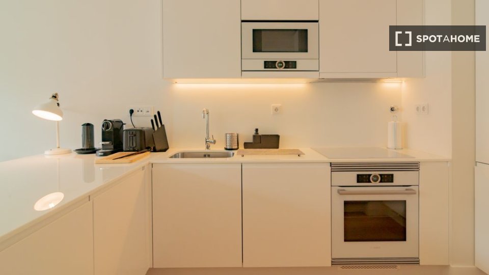 Apartment Lisbon, 1 bed — photo 6