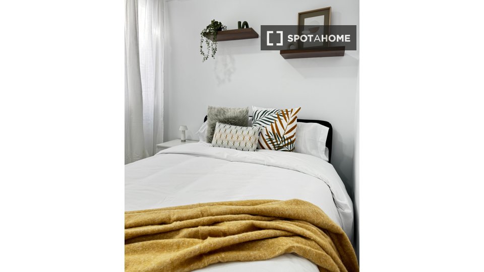 Double room Madrid, 4 beds — photo 7
