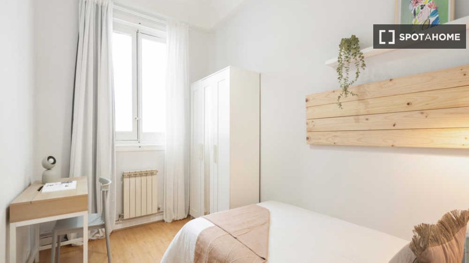 Double room Madrid, 7 beds — photo 26