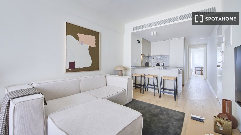 Apartment Lisbon, 1 bed — photo 16