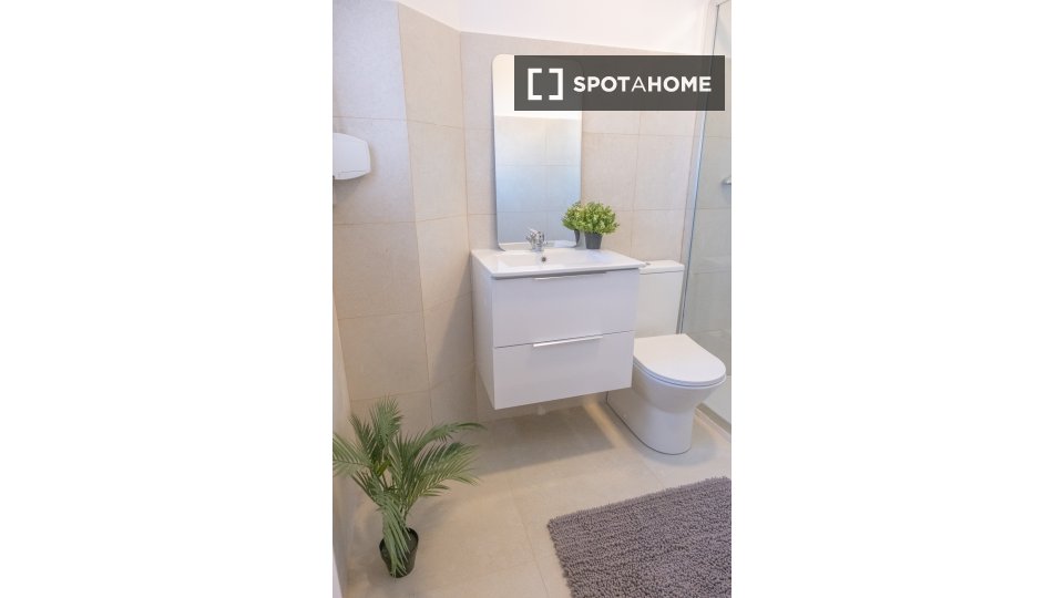 Double room Lisbon, 7 beds — photo 9
