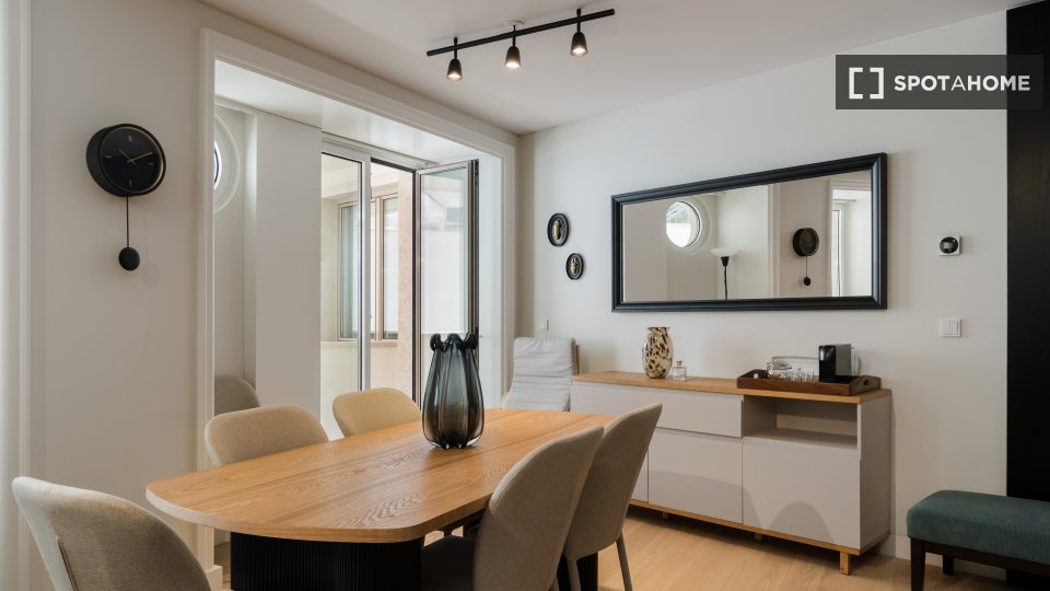 Apartment mono Lisbon, 71m² — photo 2