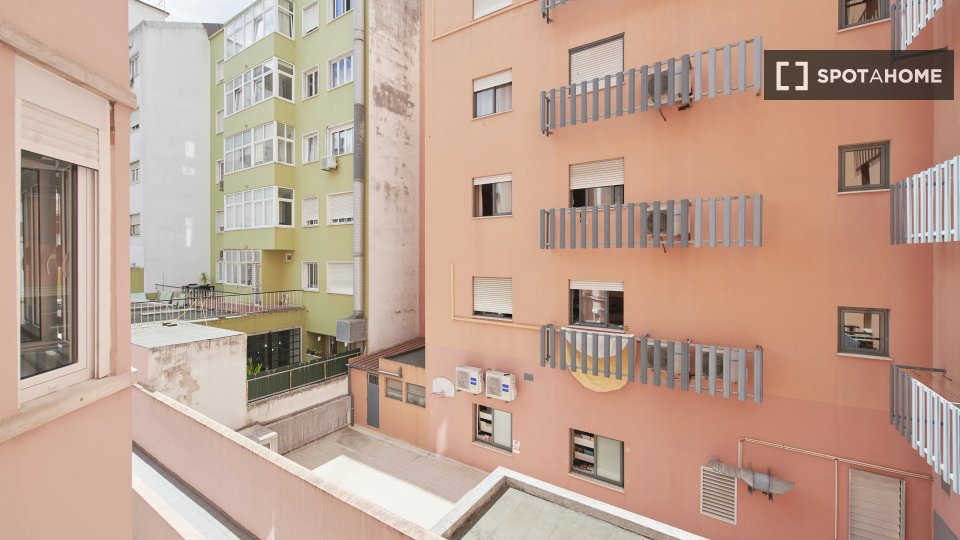 Double room Lisbon, 7 beds — photo 4