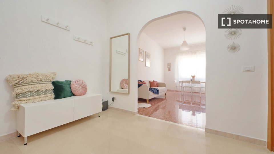 Apartment Rome, 2 beds — photo 11