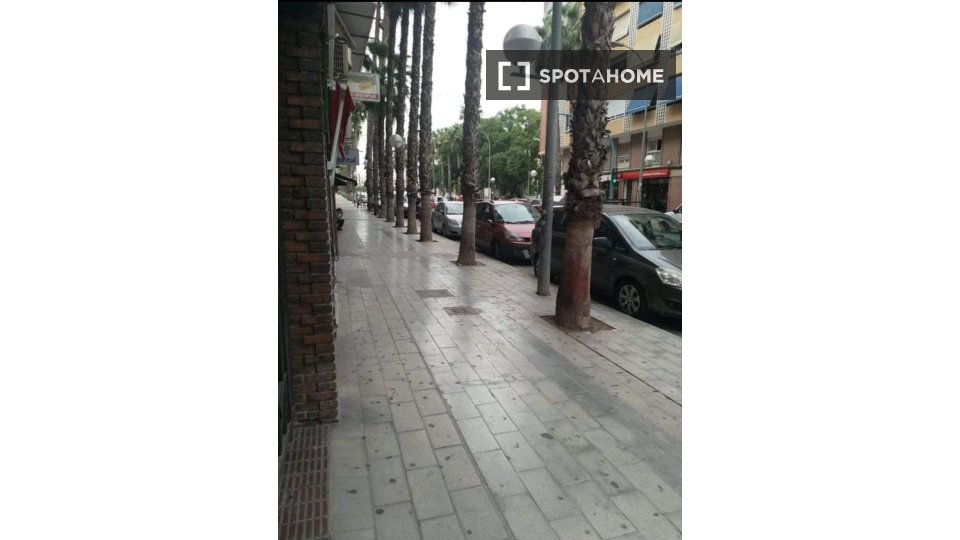 Habitación en piso compartido, Alicante