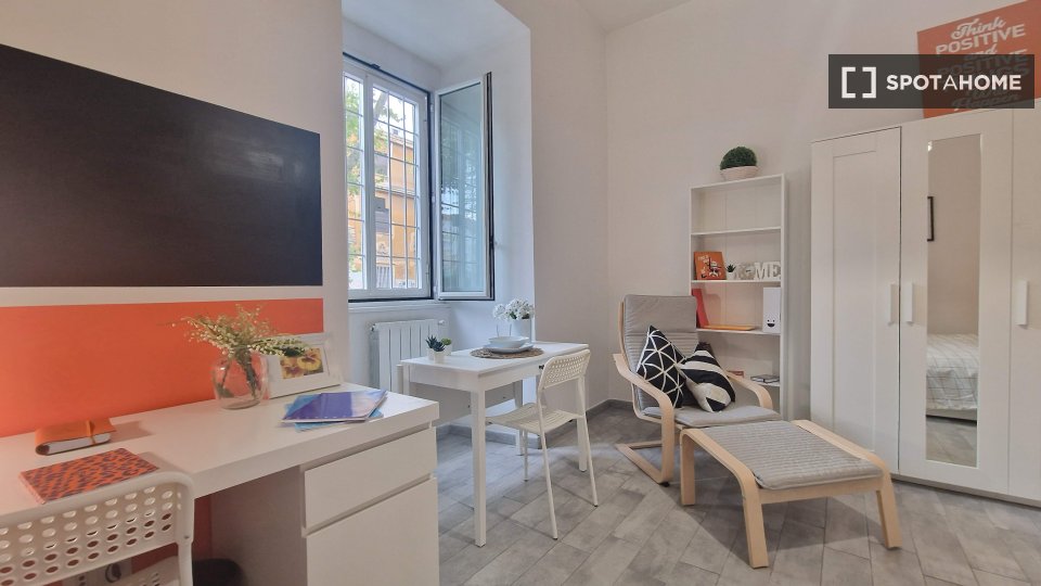 Double room Rome, 2 beds — photo 6