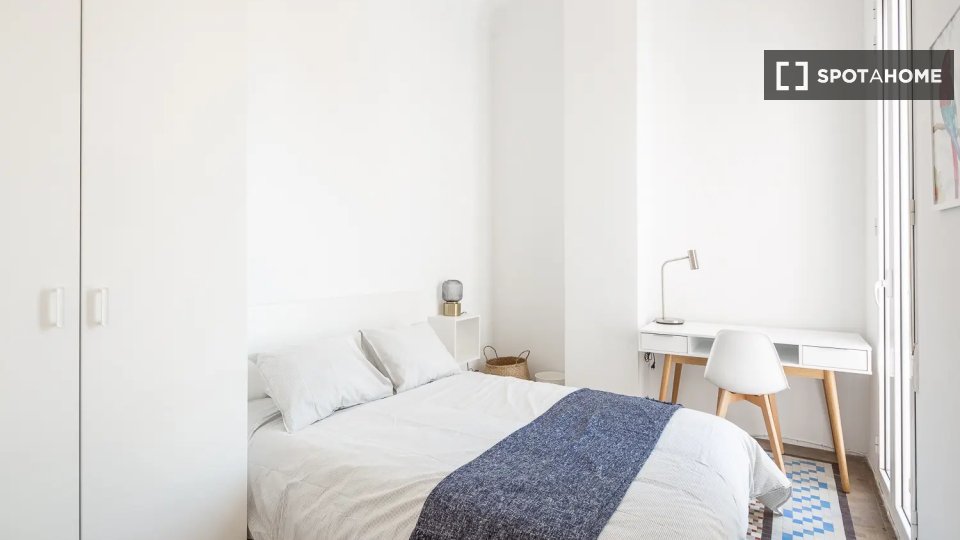 Double room Valencia, 5 beds — photo 12