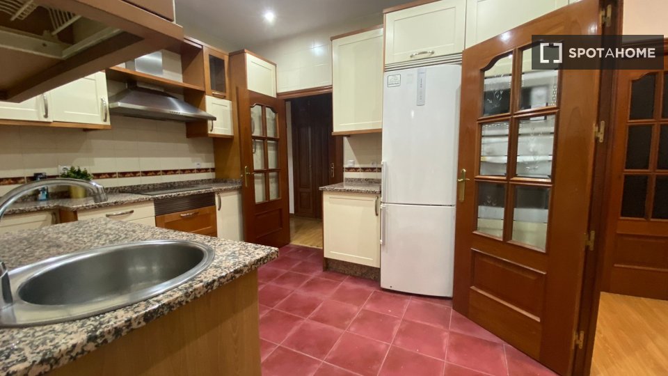 Double room Madrid, 6 beds — photo 11
