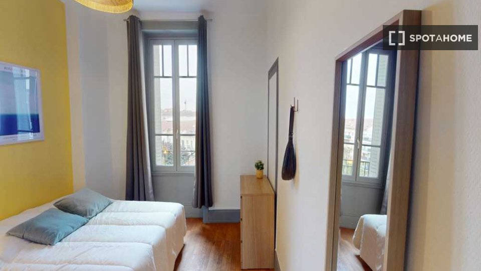 Camera doppia Lione, 5 camere, 120m² — foto 19