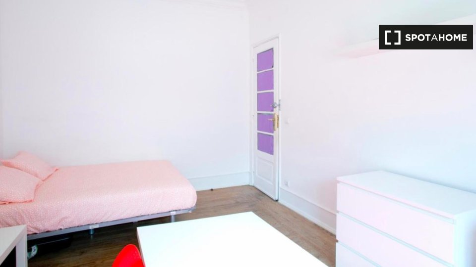 Double room Lisbon, 6 beds — photo 3