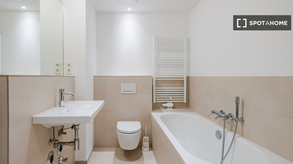 Apartment Berlin, 1 bed, 55m² — photo 12
