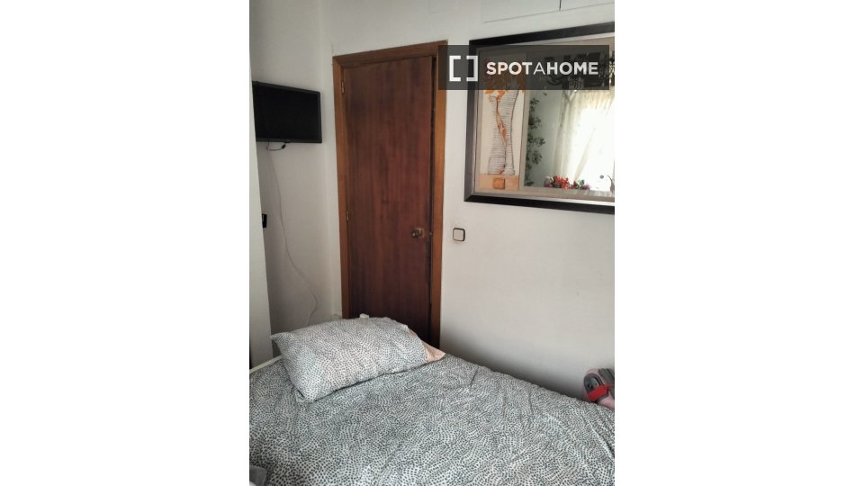 Double room Madrid, 4 beds — photo 26