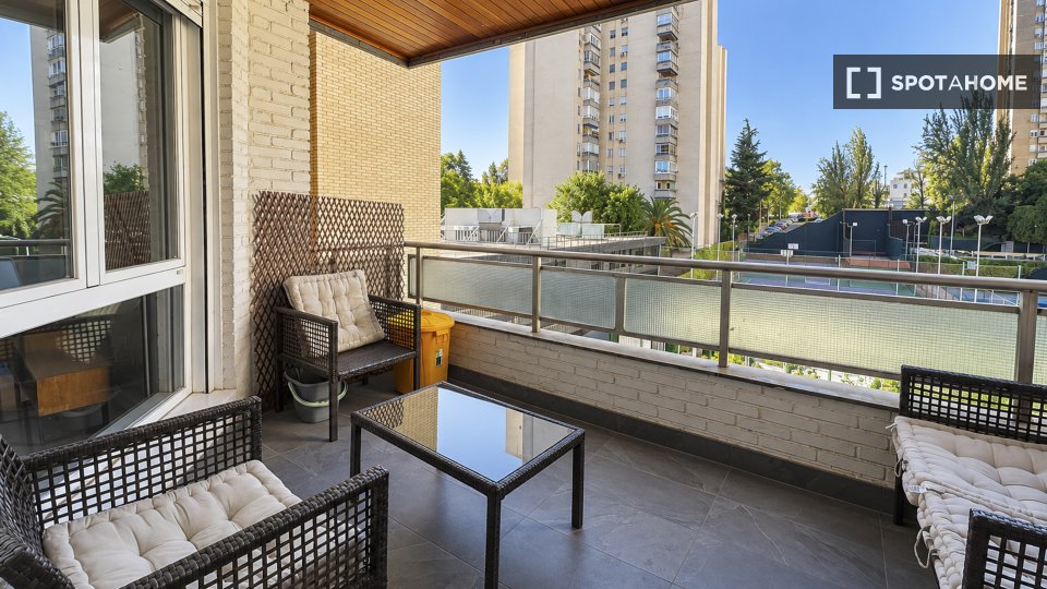 Appartamento Madrid, 2 camere, 100m² — foto 3
