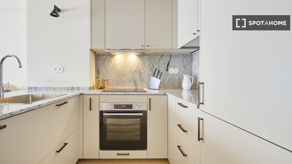 Apartment Lisbon, 1 bed — photo 12
