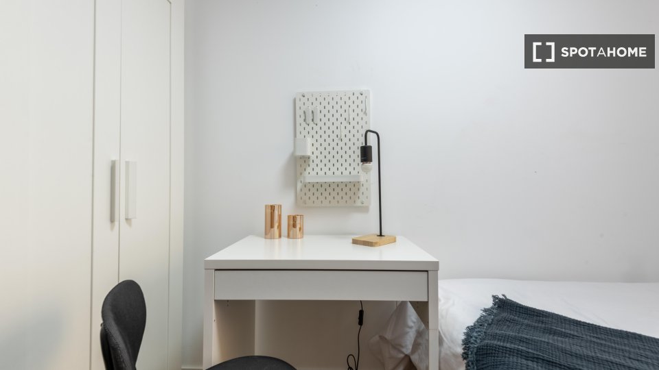Double room Madrid, 6 beds — photo 2