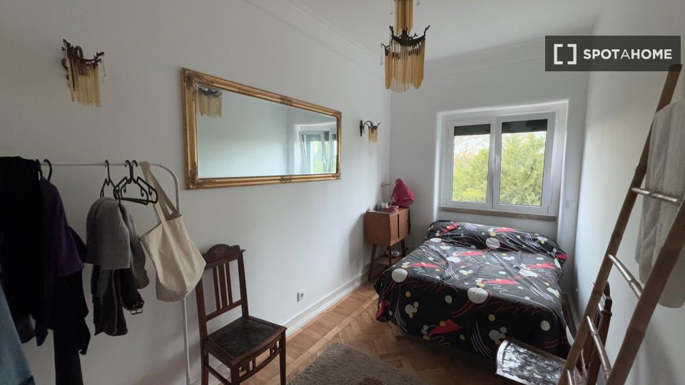 Double room Lisbon, 4 beds, 120m² — photo 9