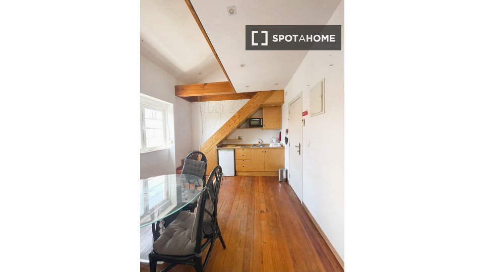 Apartment Lisbon, 2 beds — photo 43
