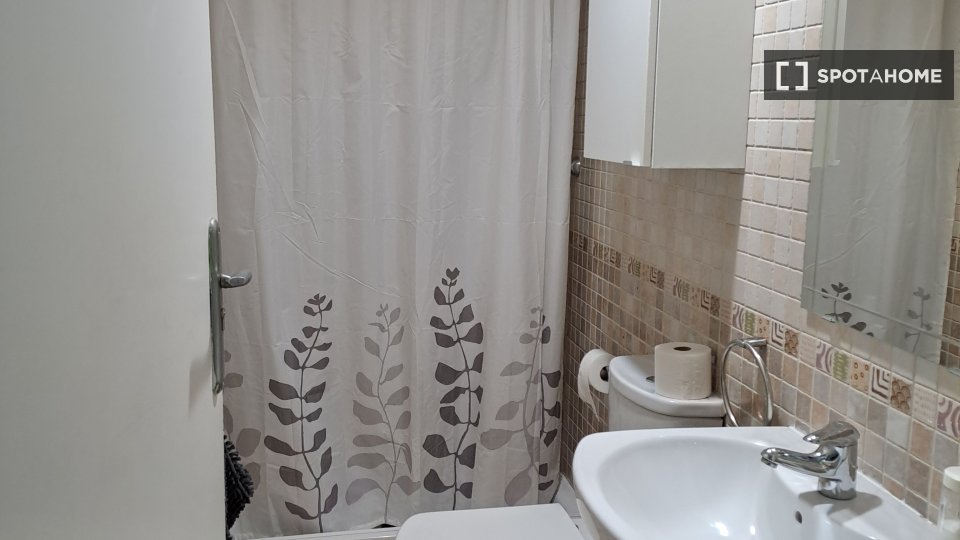 Double room Barcelona, 6 beds, 333m² — photo 25