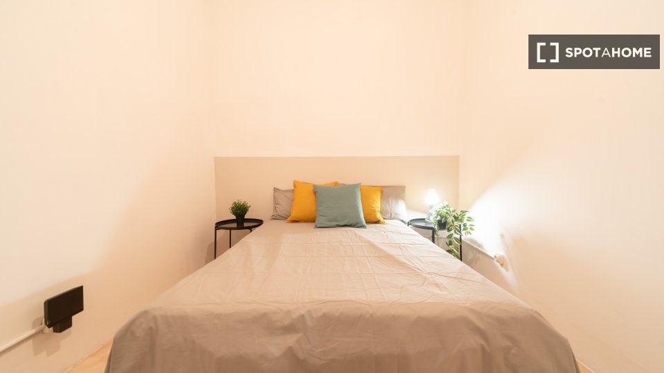 Double room Barcelona, 7 beds, 200m² — photo 14
