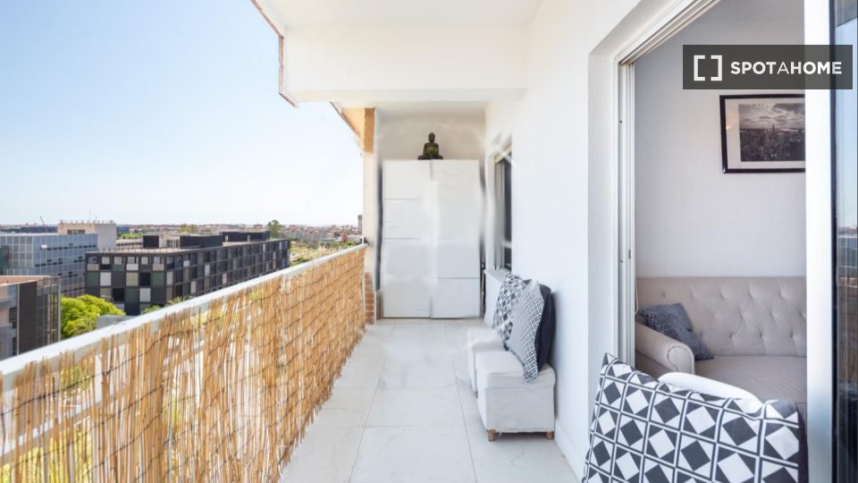 Double room Valencia, 2 beds, 120m² — photo 5
