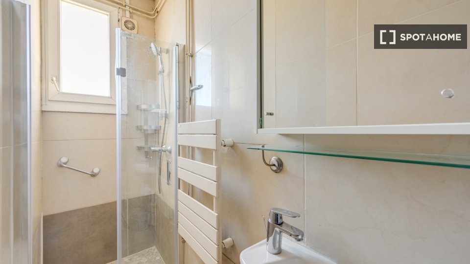 Double room Paris, 5 beds — photo 33