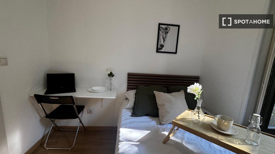 Habitación doble Madrid, 6 habitaciones, 110m² — foto 14