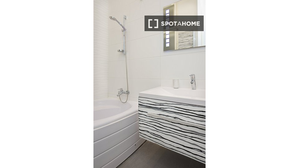 Apartment Budapest, 3 beds — photo 13