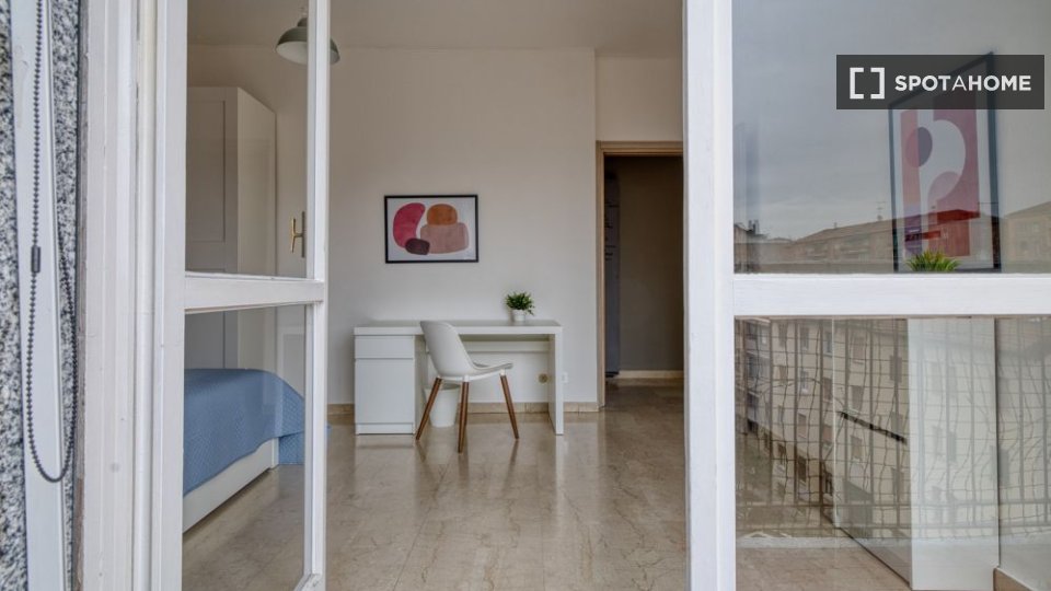 Double room Milan, 2 beds — photo 2
