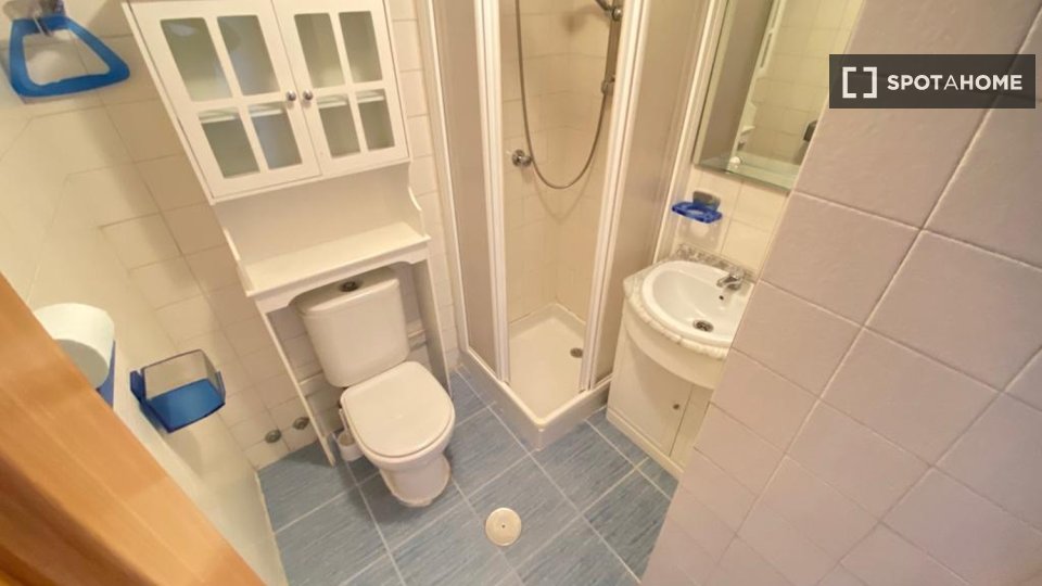 Double room Madrid, 7 beds — photo 18