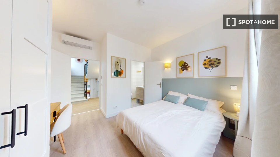 Double room Lyon, 17 beds — photo 17