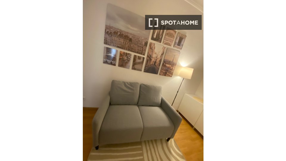 Double room Madrid, 4 beds — photo 8