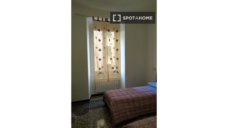 Double room Genoa, 4 beds — photo 9