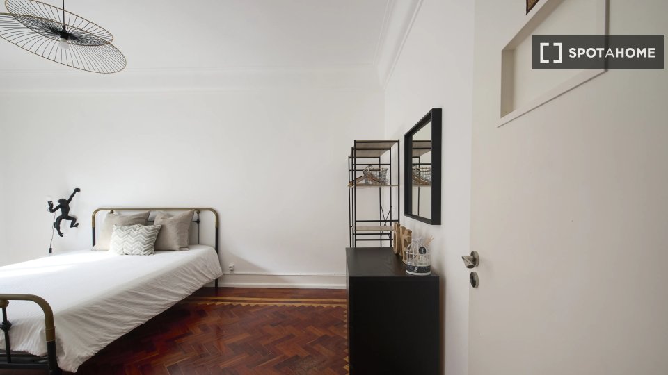 Double room Lisbon, 7 beds — photo 1