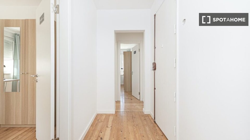 Double room Lisbon, 7 beds — photo 10