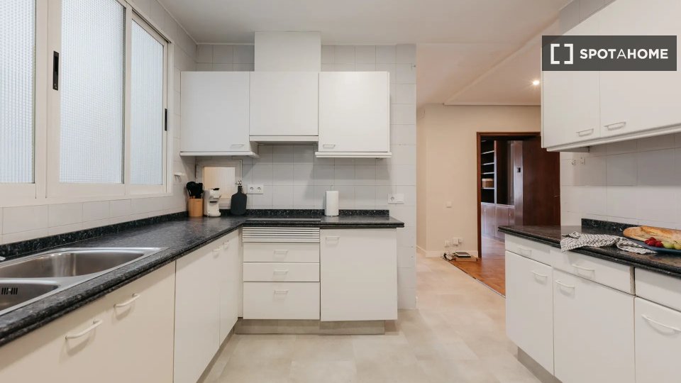 Double room Valencia, 8 beds — photo 10