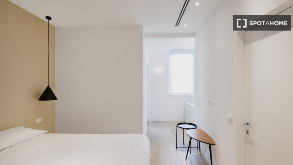 Apartment Milan, 1 bed, 81m² — photo 18
