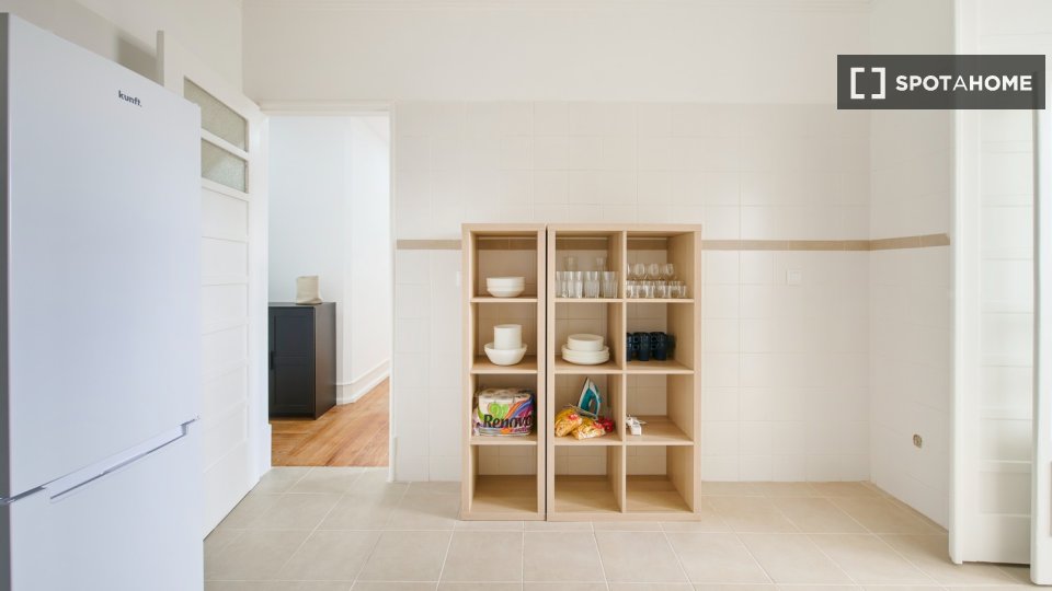 Double room Lisbon, 7 beds — photo 15